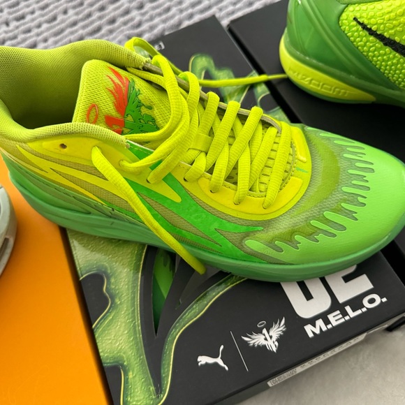 4 pairs basketball shoes different sizes 2 new 2 used - Picture 3 of 6